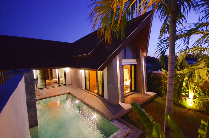 Imagen de la piscina del Hotel The Kiri Villas Resort. Foto 16