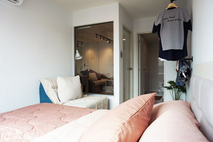 Imagen de los interiores del Hotel The Kith Plus Sukhumvit 113. Foto 30