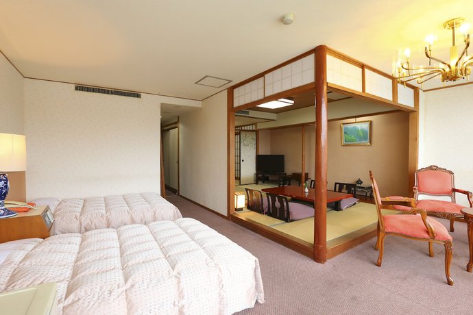 Imagen de la habitación del Hotel The Kizantei. Foto 4