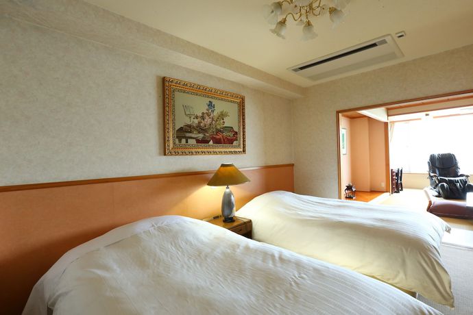 Imagen de la habitación del Hotel The Kizantei. Foto 8