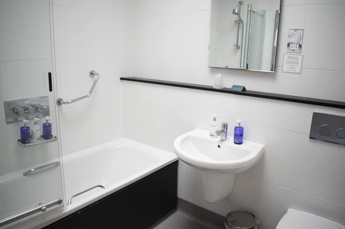 Imagen de la habitación del Hotel The Knoll House. Foto 11