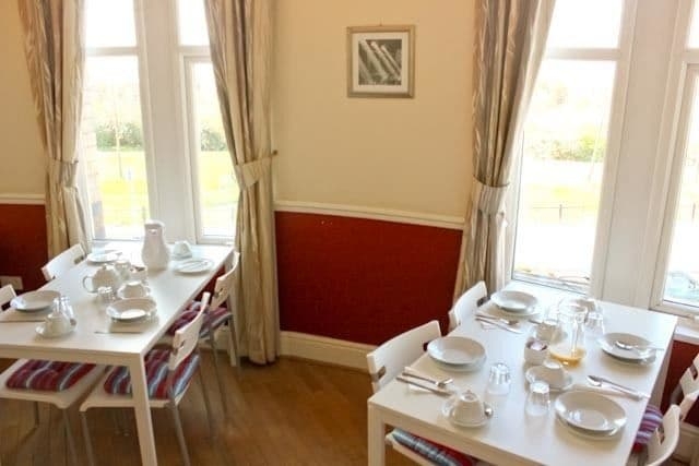 Imagen del bar/restaurante del Hotel The Knowsley B&B. Foto 3