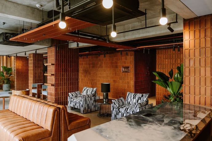 Imagen de los interiores del Hotel The Komu. Foto 15