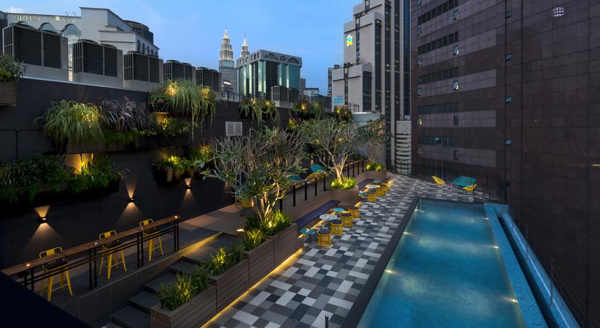 Imagen de la piscina del Hotel The Kuala Lumpur Journal. Foto 11