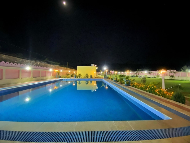 Imagen de la piscina del Hotel The Kukas Resort. Foto 18