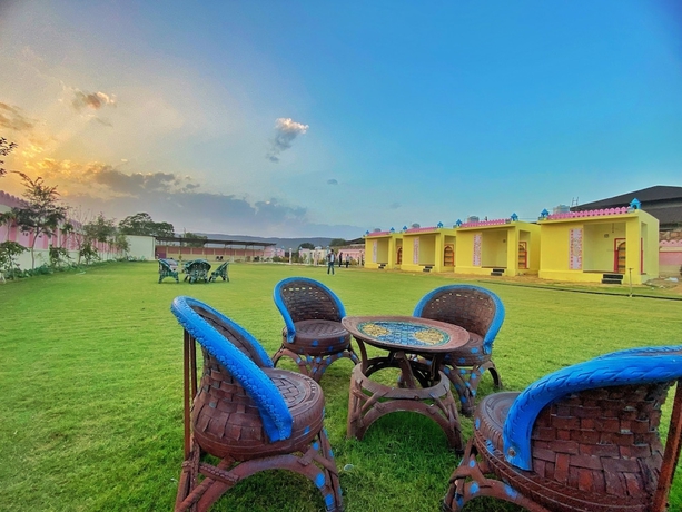 Imagen de los exteriores del Hotel The Kukas Resort. Foto 10
