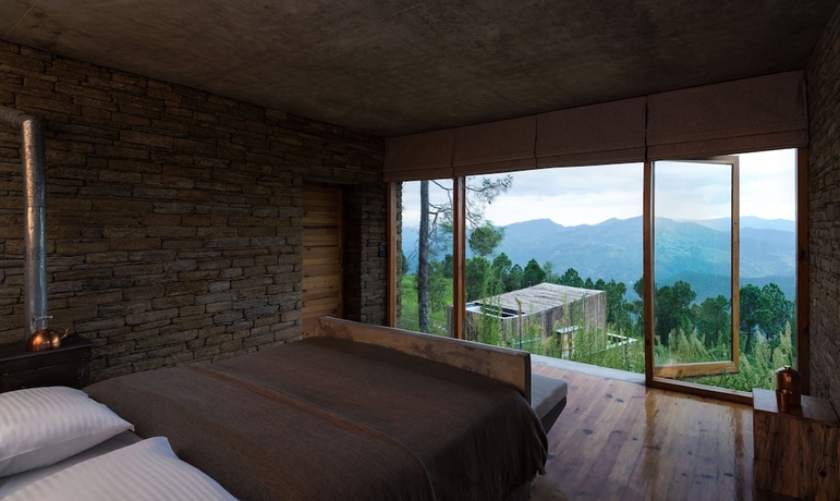 Imagen de la habitación del Hotel The Kumaon. Foto 9