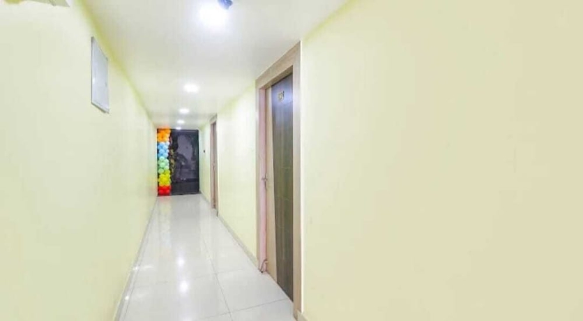 Imagen de los interiores del Hotel The Kumar inn. Foto 14