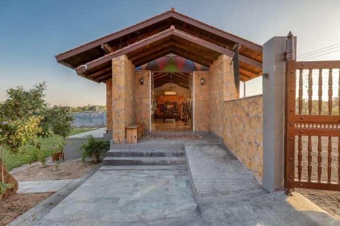 Imagen de los interiores del Hotel The Kutchh Courtyard Resort. Foto 17