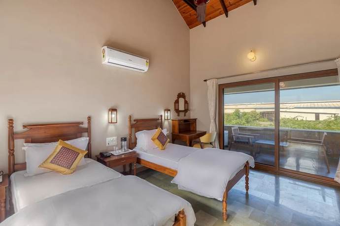 Imagen de la habitación del Hotel The Kutchh Courtyard Resort. Foto 9