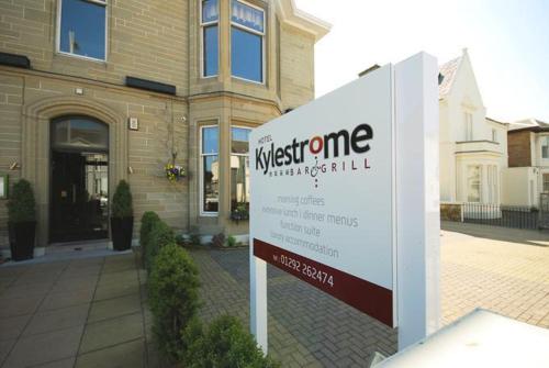 Imagen de los exteriores del Hotel The Kylestrome. Foto 6