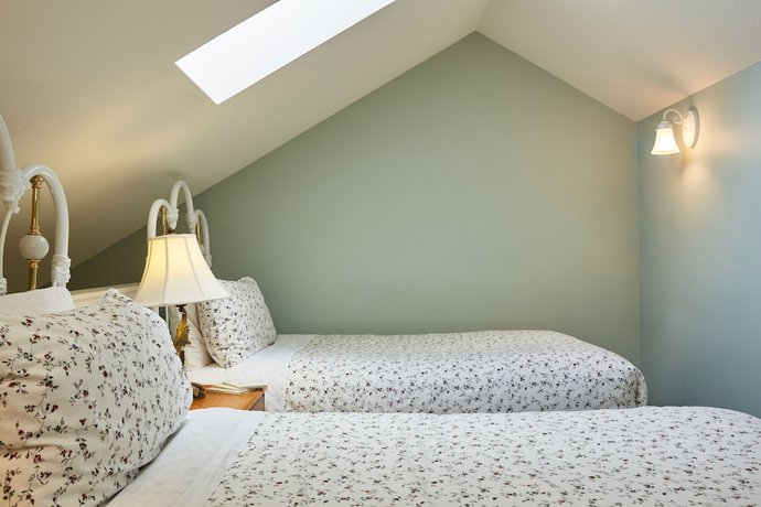Imagen de la habitación del Hotel The Lady MacDonald Country Inn. Foto 17