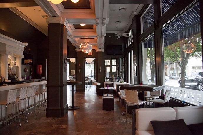 Imagen del bar/restaurante del Hotel The Lafayette New Orleans by Kasa Living. Foto 5