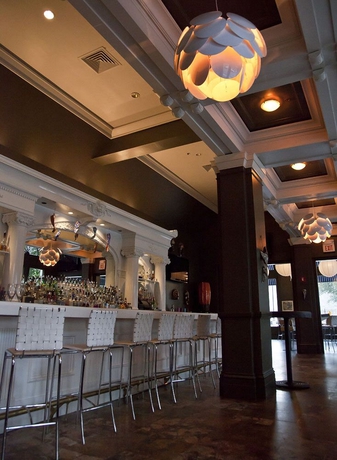 Imagen del bar/restaurante del Hotel The Lafayette New Orleans by Kasa Living. Foto 6