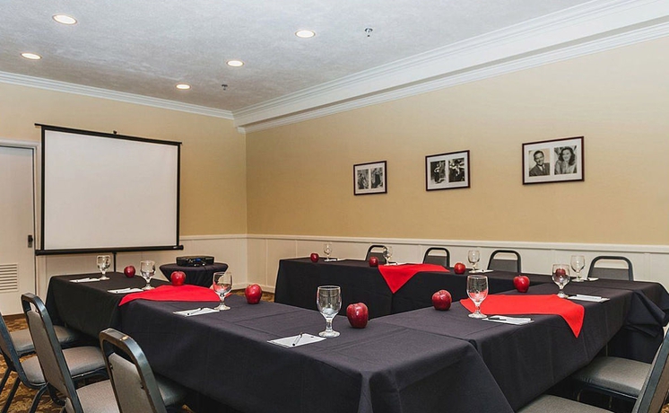 Imagen de los interiores del Hotel The Lafayette , Swim Club and Bungalows. Foto 13