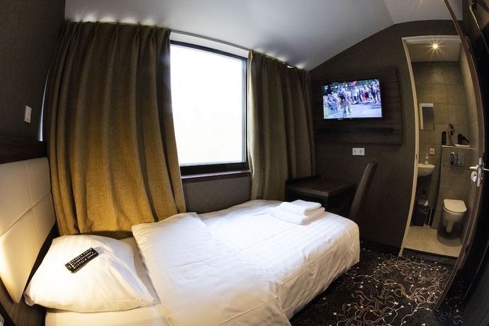 Imagen de la habitación del Hotel The Lake Amsterdam Airport. Foto 16