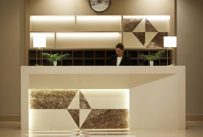 Imagen de los interiores del Hotel The Lake. Foto 19