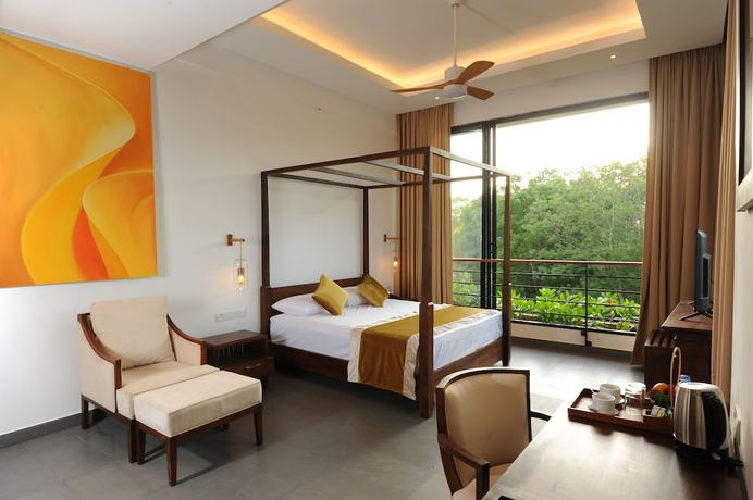 Imagen de la habitación del Hotel The Lake Forest. Foto 13