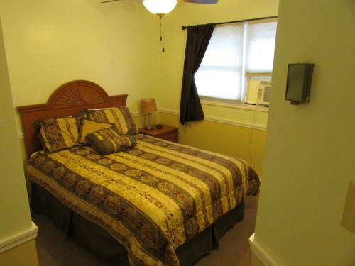 Imagen de la habitación del Hotel The Lake George Inn. Foto 3