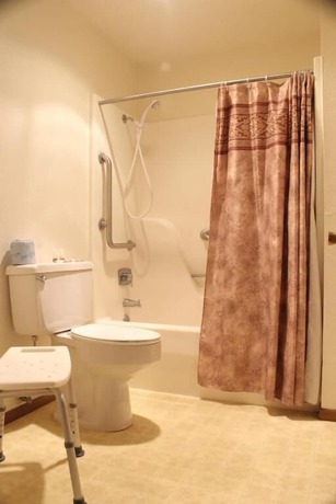 Imagen de la habitación del Hotel The Lake House Inn. Foto 5