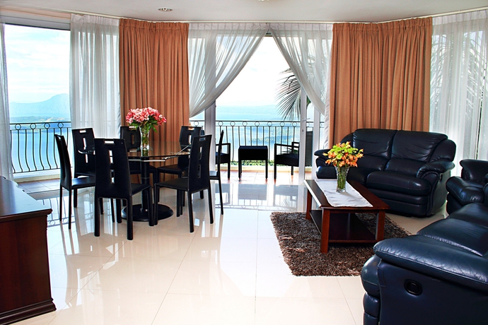 Imagen de los interiores del Hotel The Lake Tagaytay. Foto 14