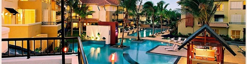 Imagen de la piscina del Hotel The Lakes Resort Cairns. Foto 4