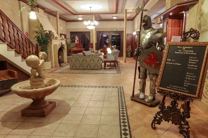 Imagen de los interiores del Hotel The Lakeside Burghotel Zu Strausberg. Foto 18