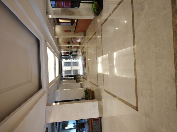 Imagen de los interiores del Hotel The Lalit Ashok Bangalore. Foto 14