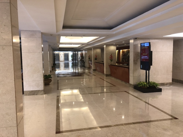 Imagen de los interiores del Hotel The Lalit Ashok Bangalore. Foto 19