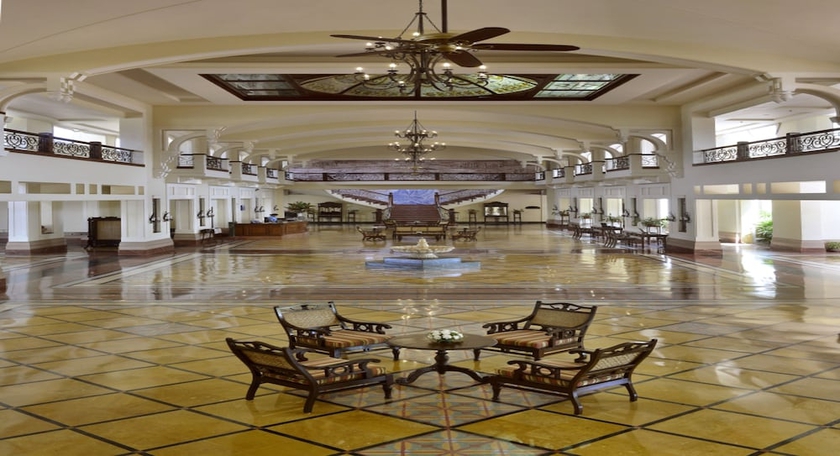 Imagen de los interiores del Hotel The Lalit Golf and Spa Resort Goa. Foto 17