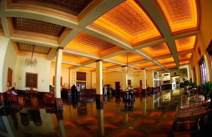 Imagen de los interiores del Hotel The Lalit Grand Palace Srinagar. Foto 16