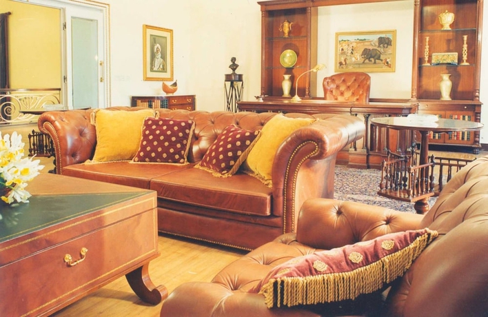 Imagen del bar/restaurante del Hotel The Lalit Grand Palace Srinagar. Foto 2