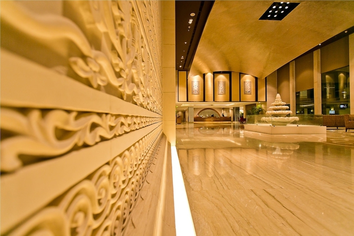Imagen de los interiores del Hotel The Lalit Jaipur. Foto 14