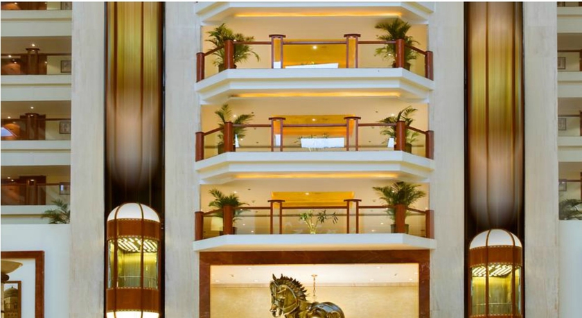 Imagen de los interiores del Hotel The Lalit Mumbai. Foto 11