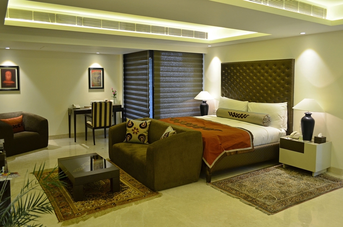 Imagen de la habitación del Hotel The Lalit New Delhi. Foto 11