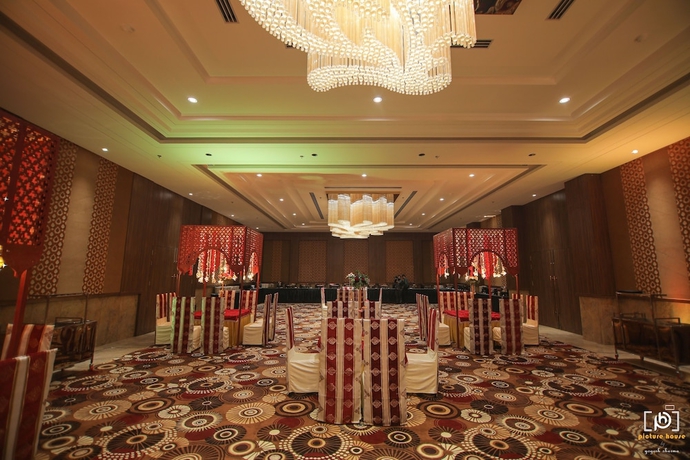 Imagen de los interiores del Hotel The Lalita Grand. Foto 18