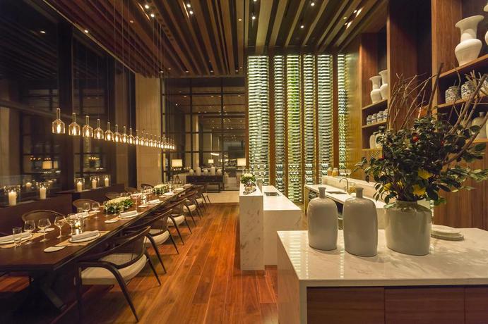 Imagen del bar/restaurante del Hotel The Lalu Qingdao China. Foto 5