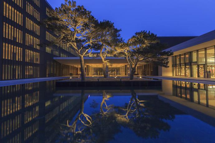 Imagen de los exteriores del Hotel The Lalu Qingdao China. Foto 15