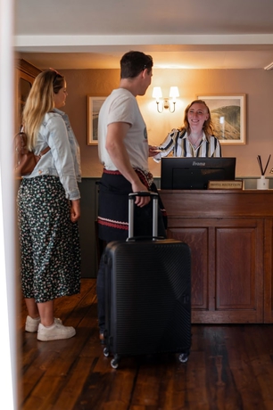Imagen de los interiores del Hotel The Lamb Hindon. Foto 16