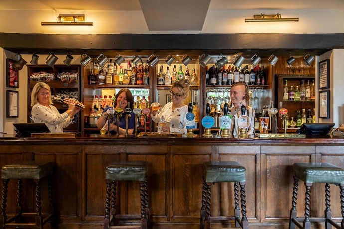Imagen del bar/restaurante del Hotel The Lamb Hindon. Foto 8
