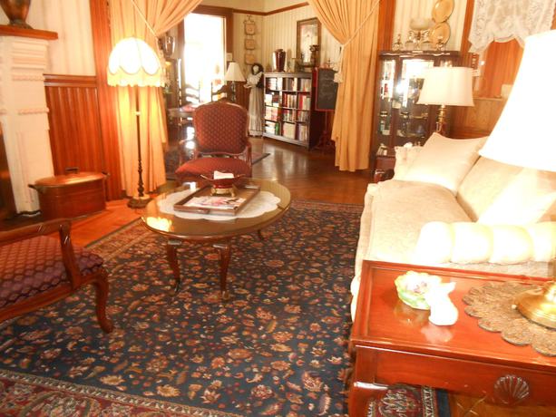 Imagen del bar/restaurante del Hotel The Lamplight Inn BandB. Foto 3
