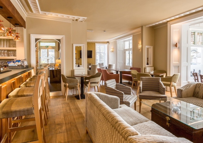 Imagen de los interiores del Hotel The Lamplighter Dining- Rooms. Foto 16