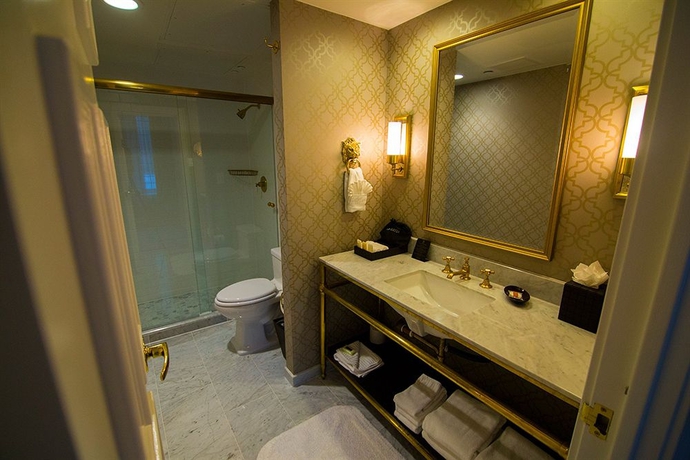 Imagen de la habitación del Hotel The Lancaster. Foto 8