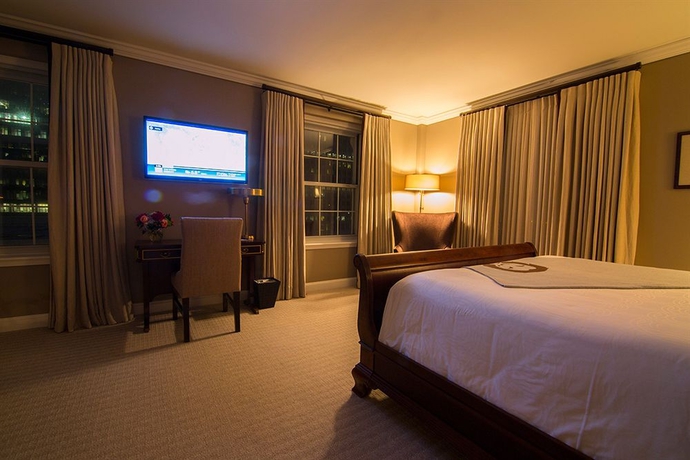 Imagen de la habitación del Hotel The Lancaster. Foto 9