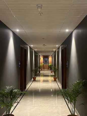 Imagen de los interiores del Hotel The Landmark, Chhatarpur. Foto 13