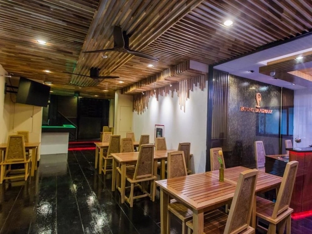Imagen del bar/restaurante del Hotel The Landmark Patong. Foto 2