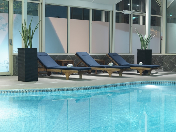 Imagen de la piscina del Hotel The Landmark and Leisure Club. Foto 16