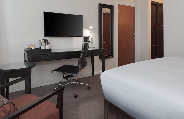 Imagen de la habitación del Hotel The Landmark and Leisure Club. Foto 13