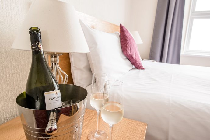 Imagen de la habitación del Hotel The Land\'s End. Foto 8