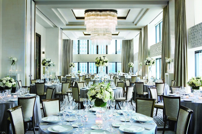 Imagen del bar/restaurante del Hotel The Langham, Chicago. Foto 2